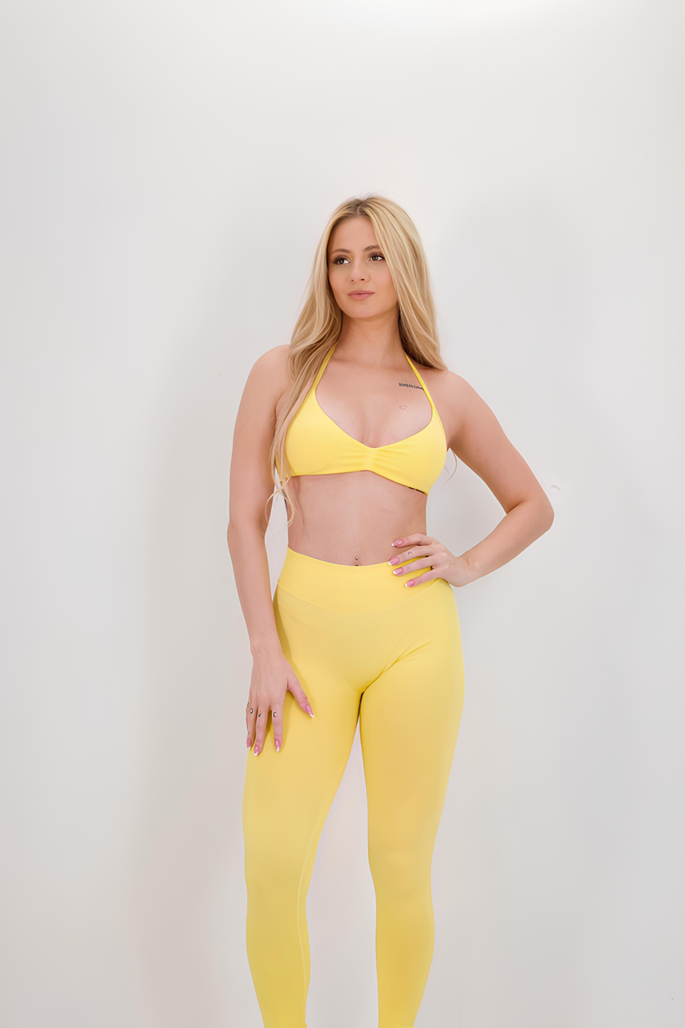 Contour Halterneck Bra | Lemon