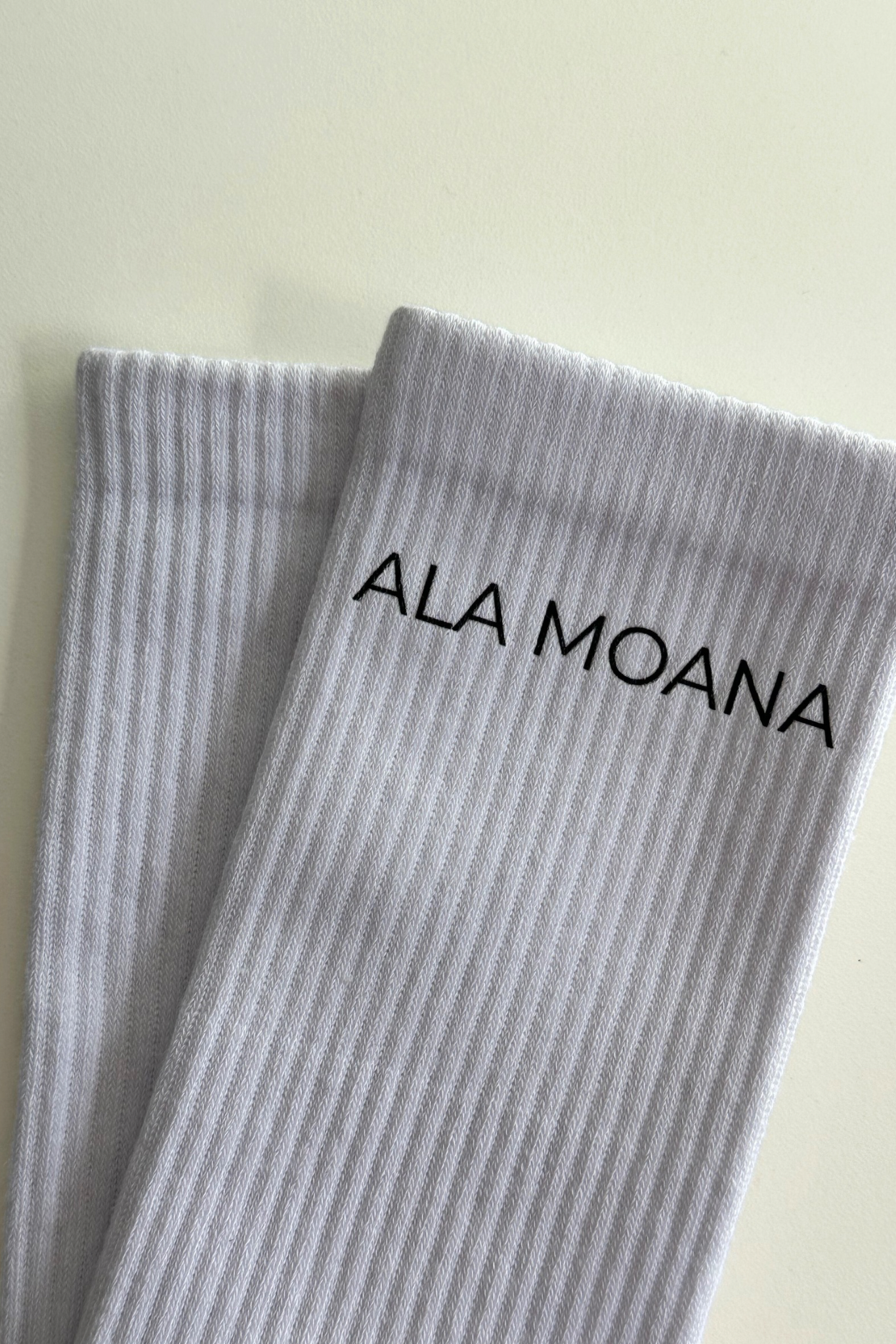 Ala Moana Socks | White