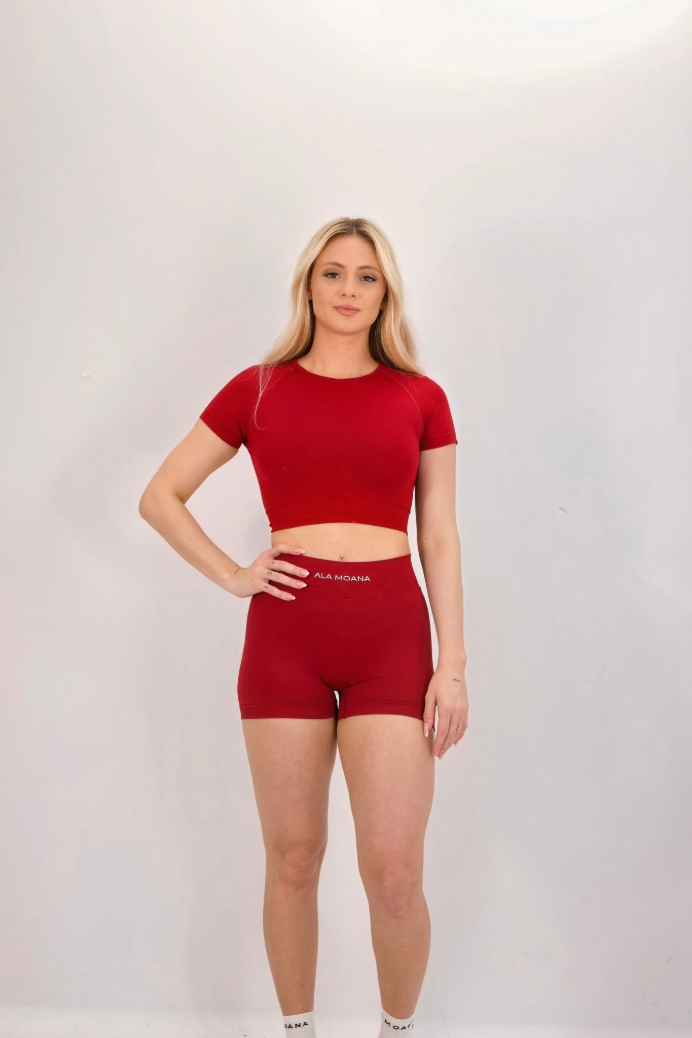 V-back Sculpt Compression Shorts | Spicy Red (7137)